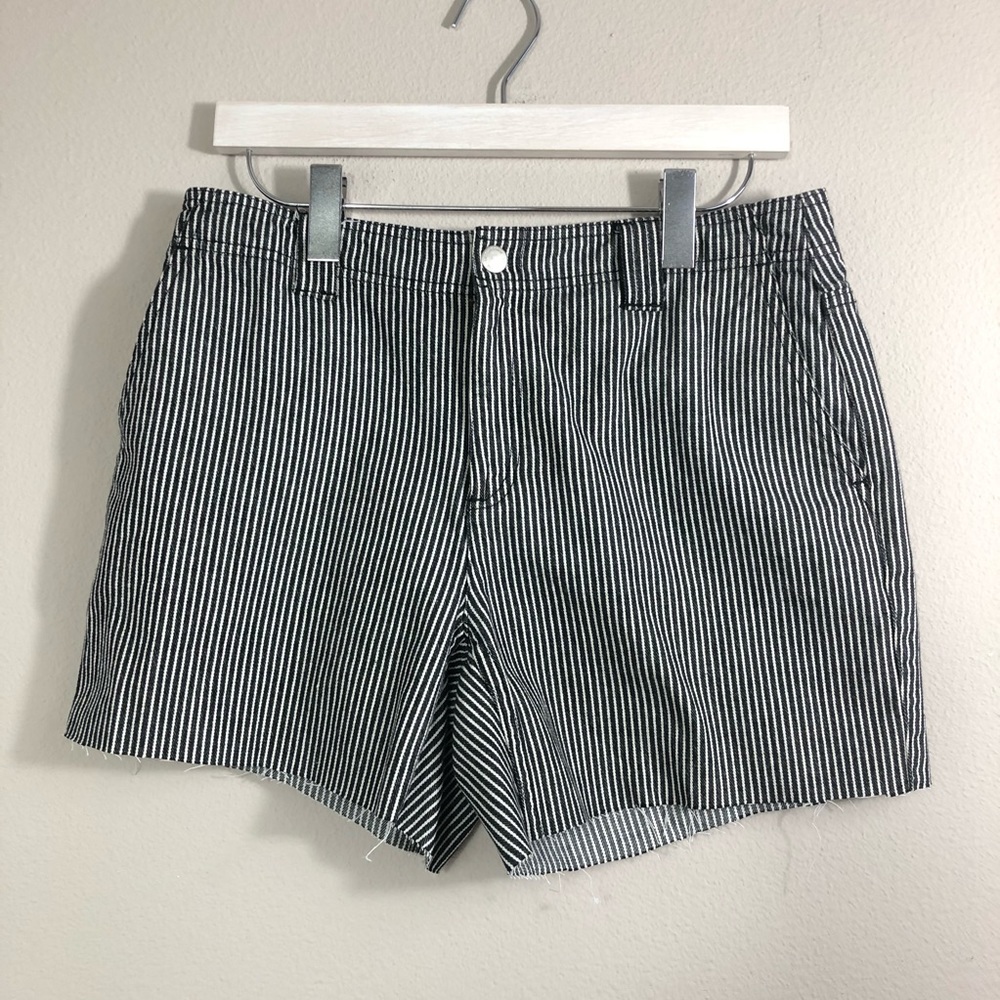Liz Claiborne Michaela mom shorts W/ matching mask